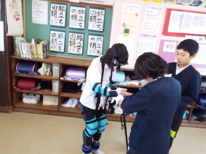 屋久島町立 小瀬田小学校 : 5・6年 福祉についての体験学習