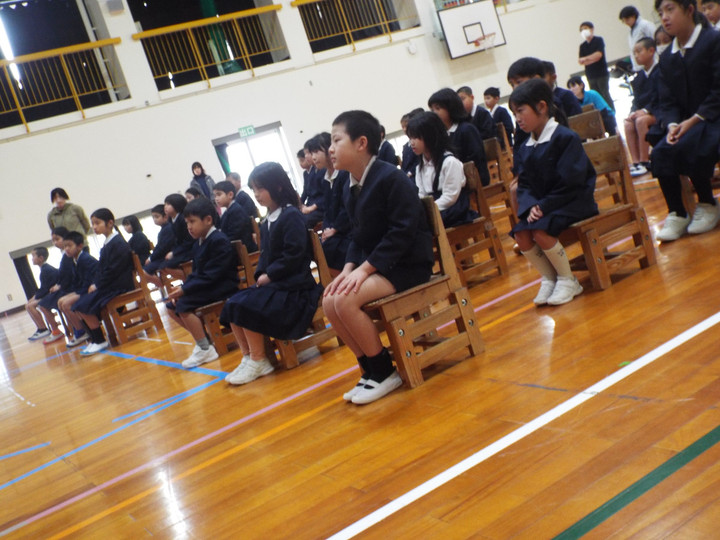 屋久島町立 小瀬田小学校 : 卒業式 全体練習